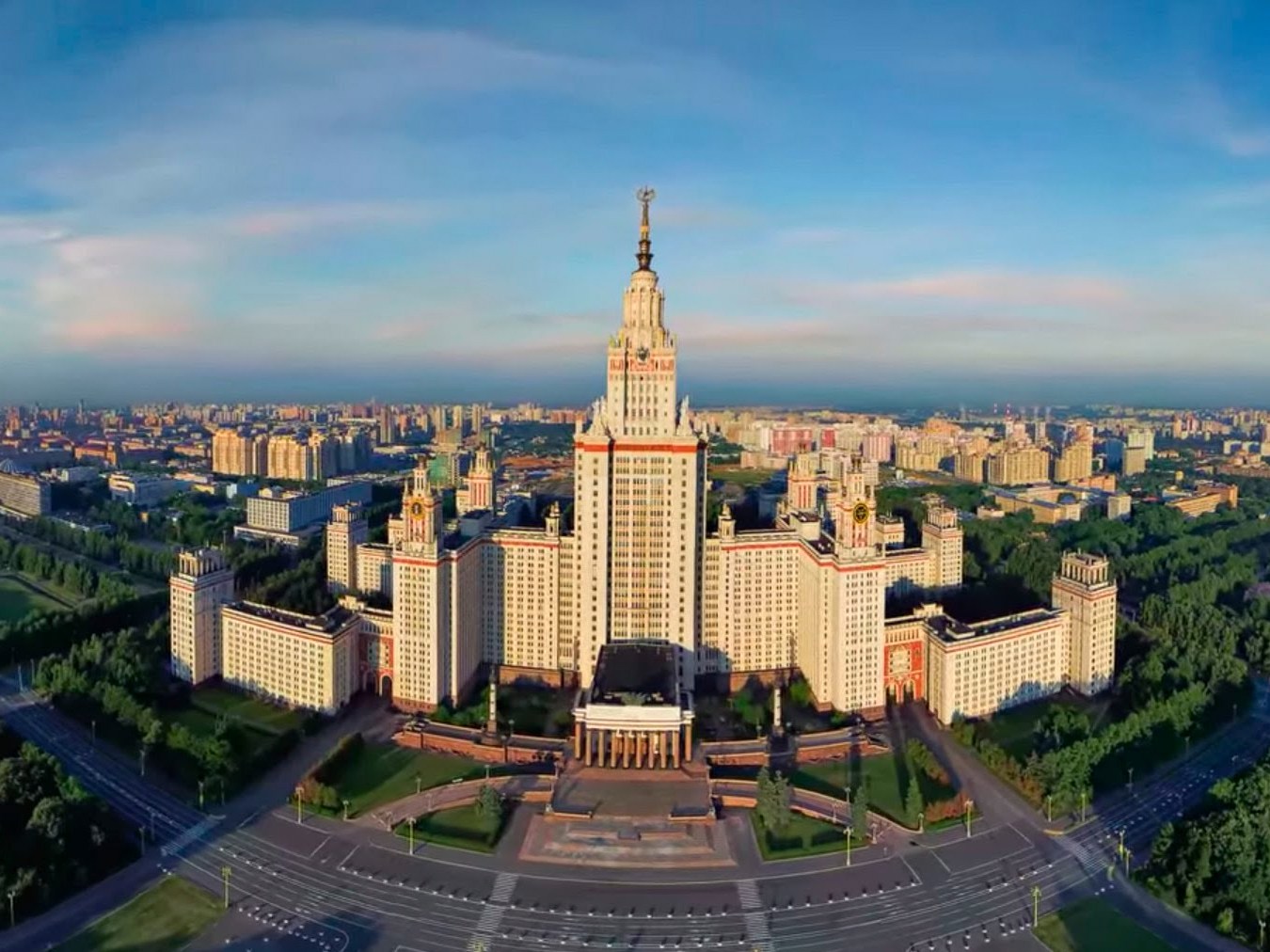 Выставка «Зиновьевские высоты России» пройдёт в МГУ